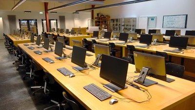 Hauptraum E-Prüfungszentrum HU Berlin Bild des Hauptraums des E-Prüfungszentrums der Humboldt-Universität zu Berlin.